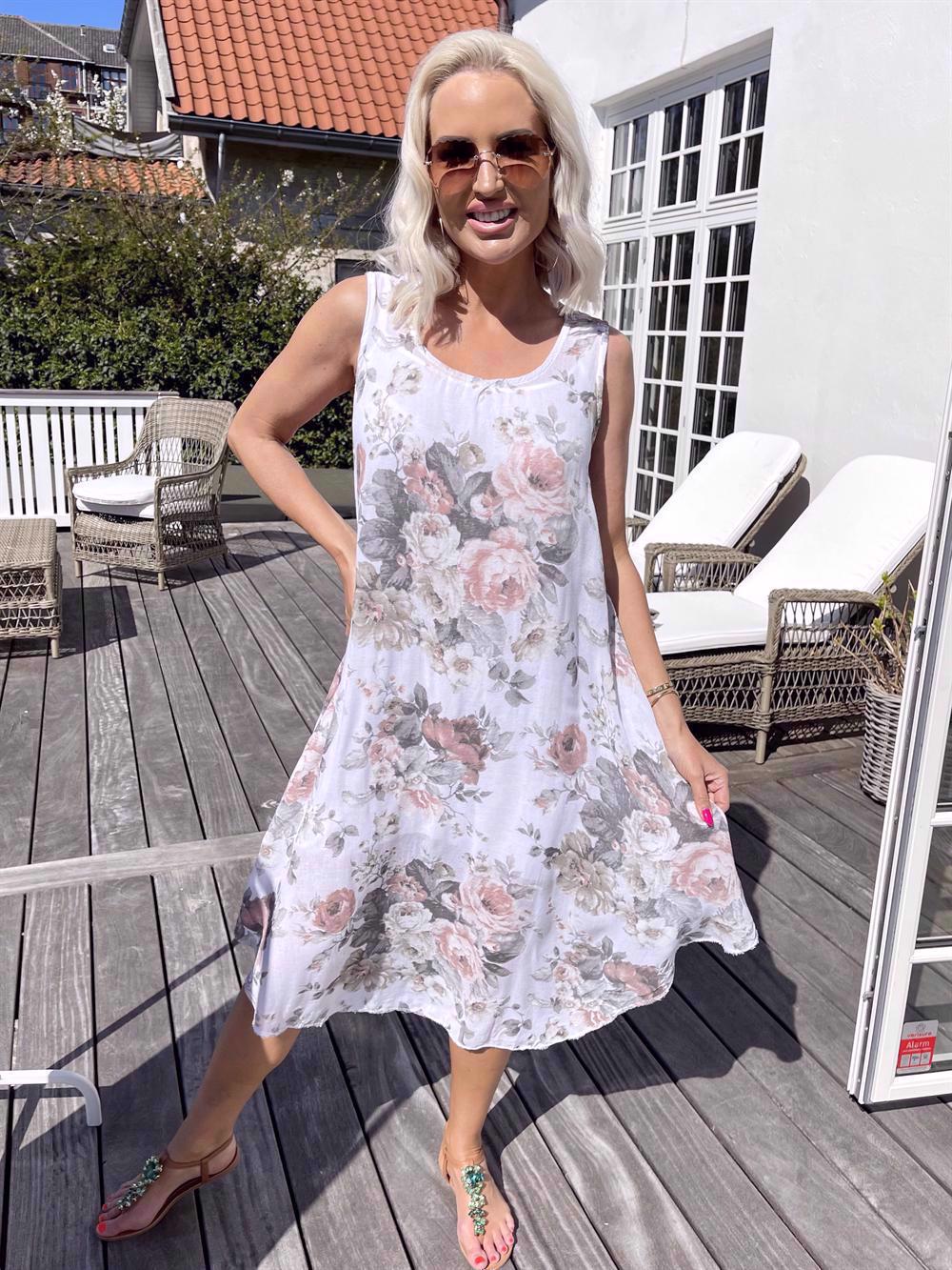 Piper - Kjole med blomstermotiver